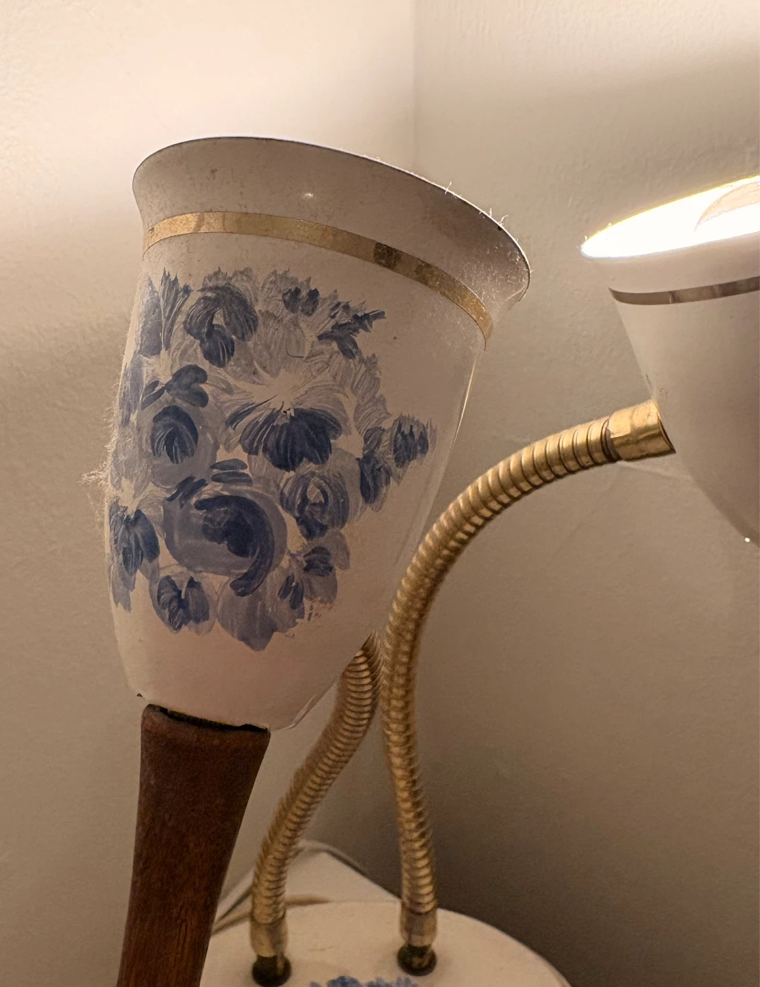 Vintage Double Gooseneck Table Lamp Floral Design - photo 3
