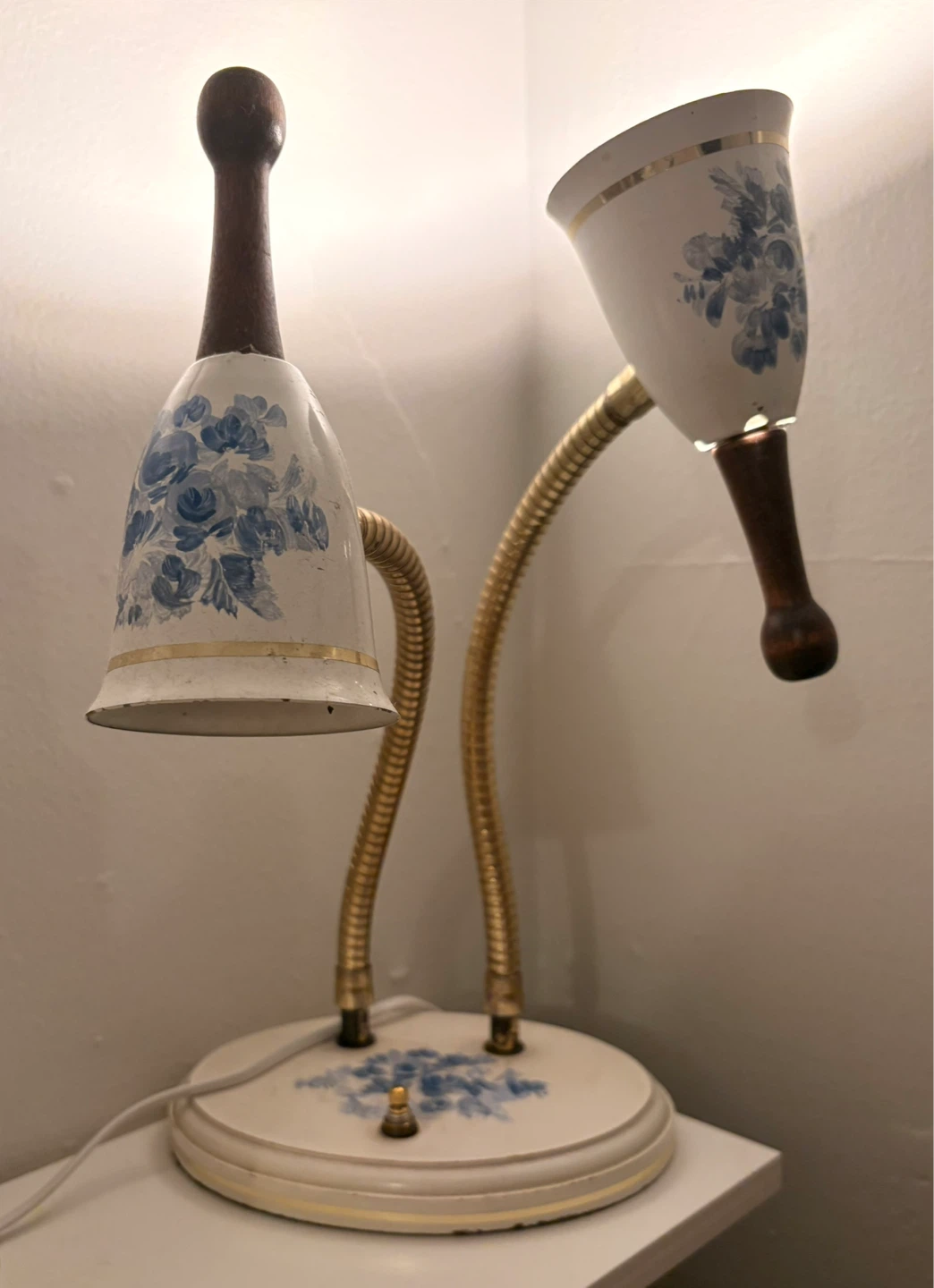 Vintage Double Gooseneck Table Lamp Floral Design - photo 2