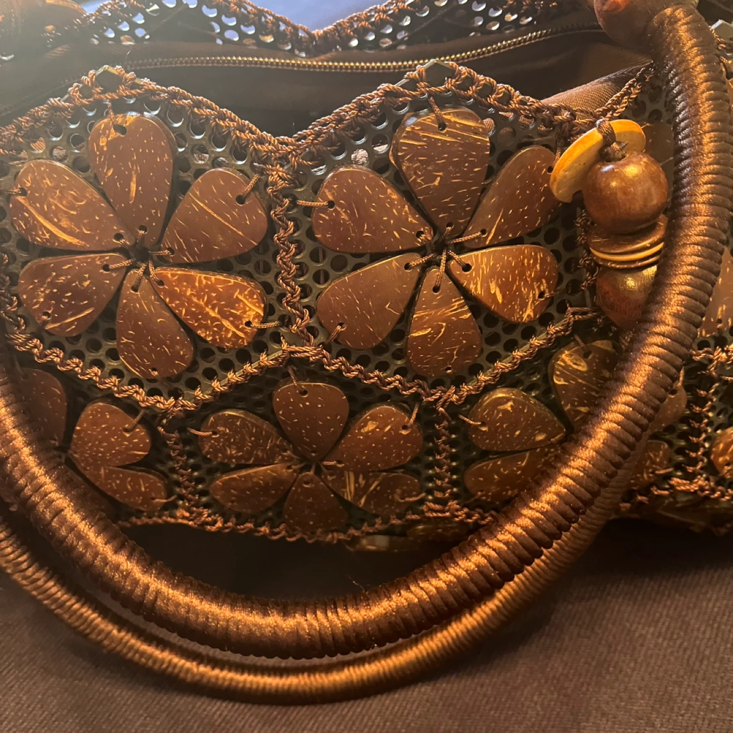 Coconut Shell Flower Handbag - photo 2