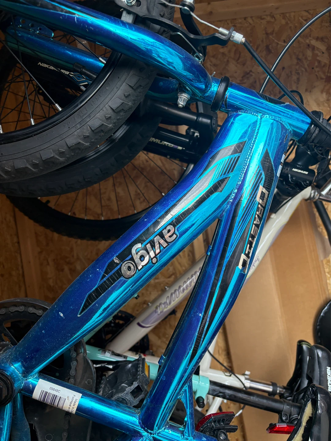 Avigo mountain bike 18”