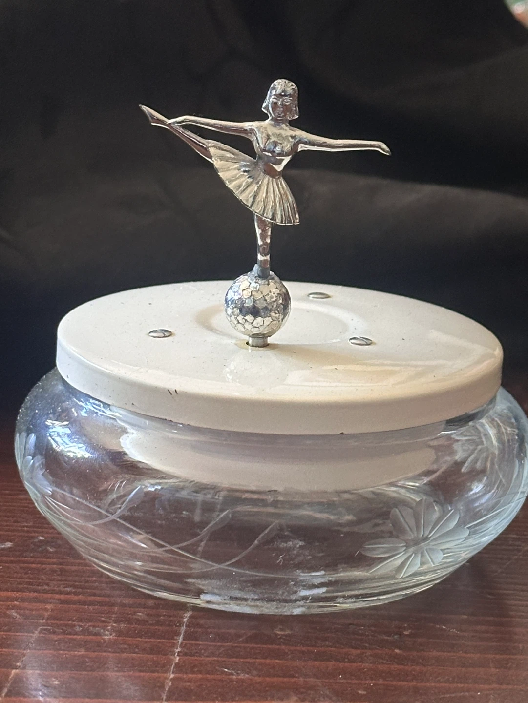 Corn Flower Cut Crystal Wind Up Musical Powder Box