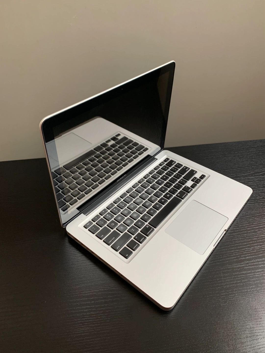 Apple MacBook Pro Laptop