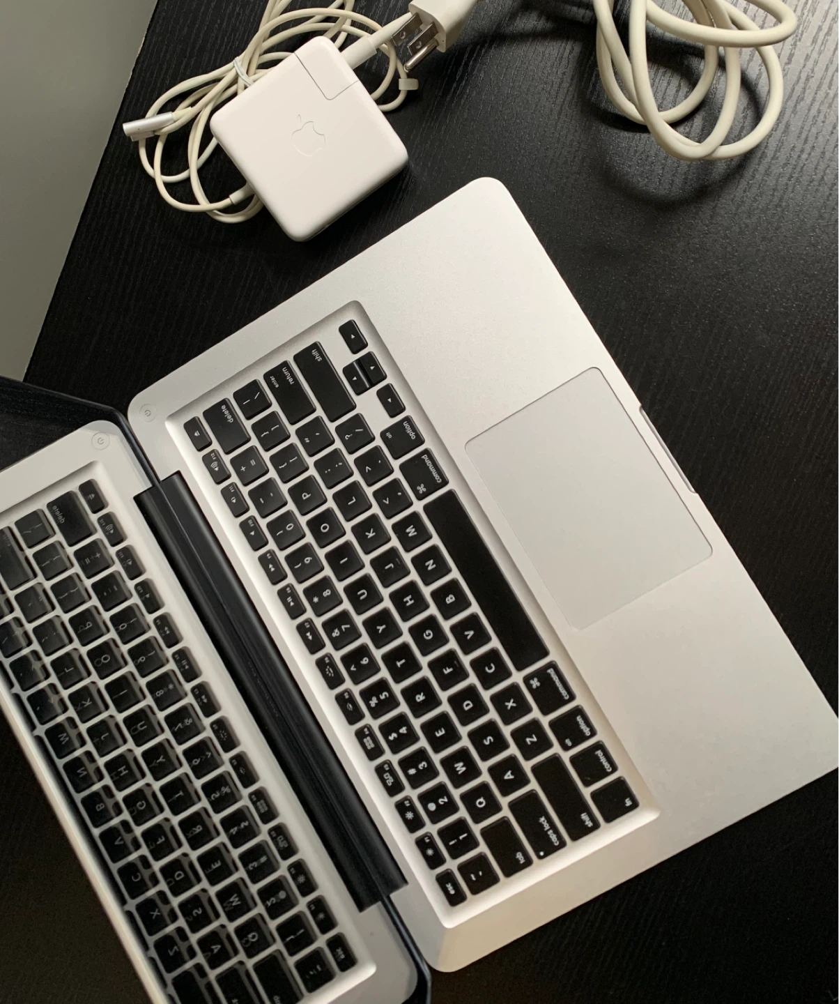 Apple MacBook Pro Laptop - photo 4