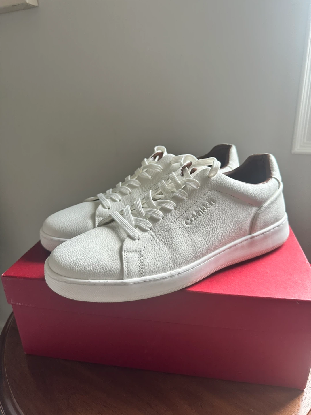 Calvin Klein Men's White Leather Sneakers Size 10.5