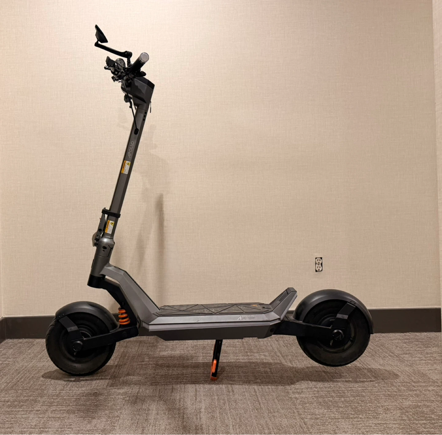 Apollo Electric Scooter Pro Model 5302 2024