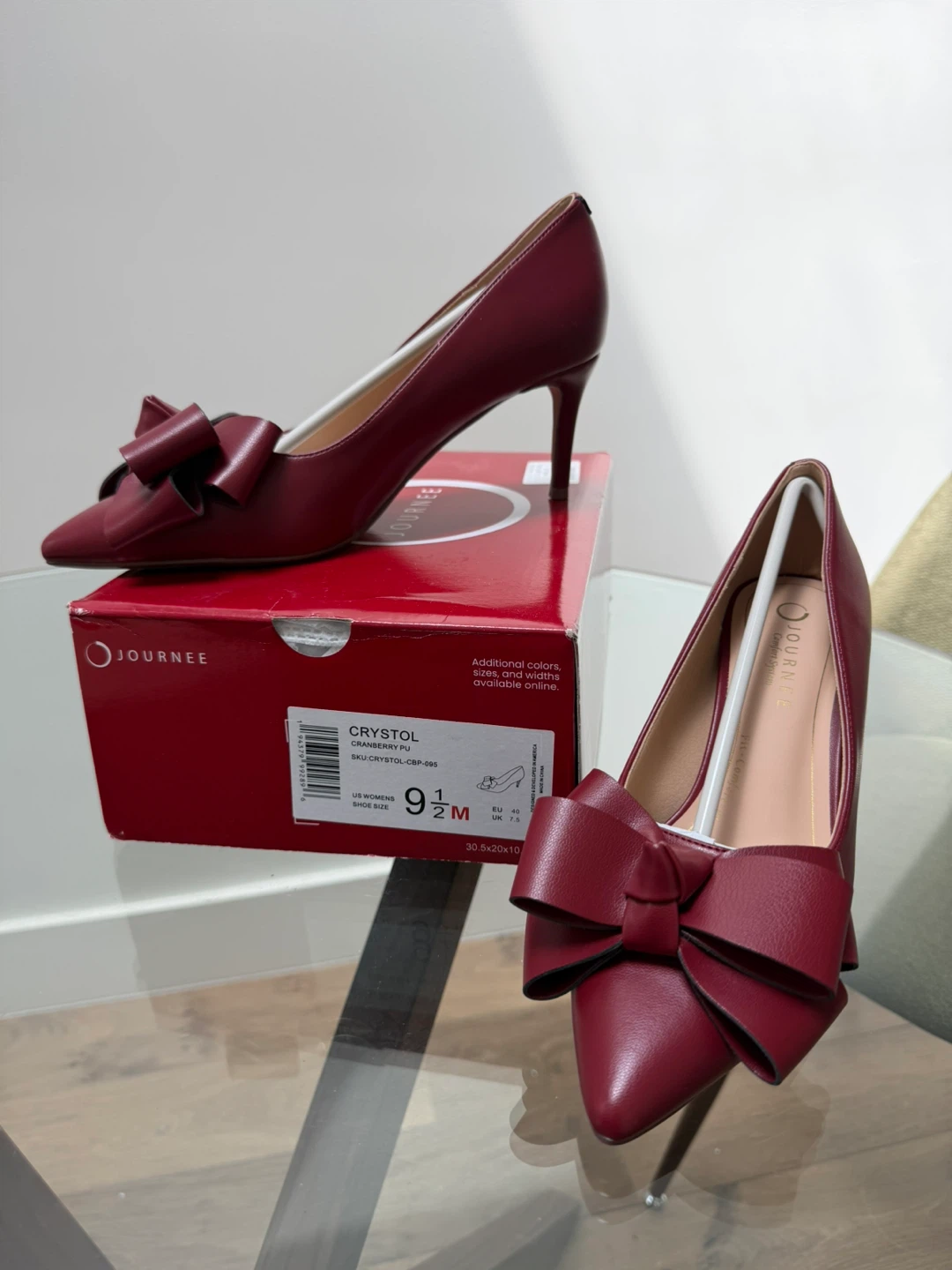 Size 9.5 M - Journee Women's Red Faux Leather Bow Heels