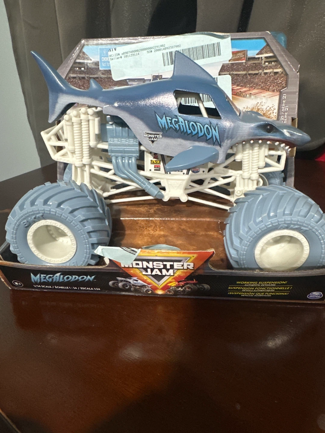Monster jam El Toro Loco, Monster Mutt, Batman, Megalodon - photo 3