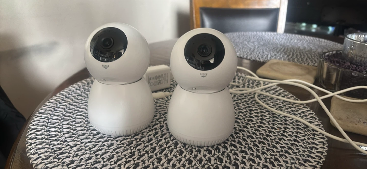2x White Indoor Wi-Fi PTZ Cameras - photo 2