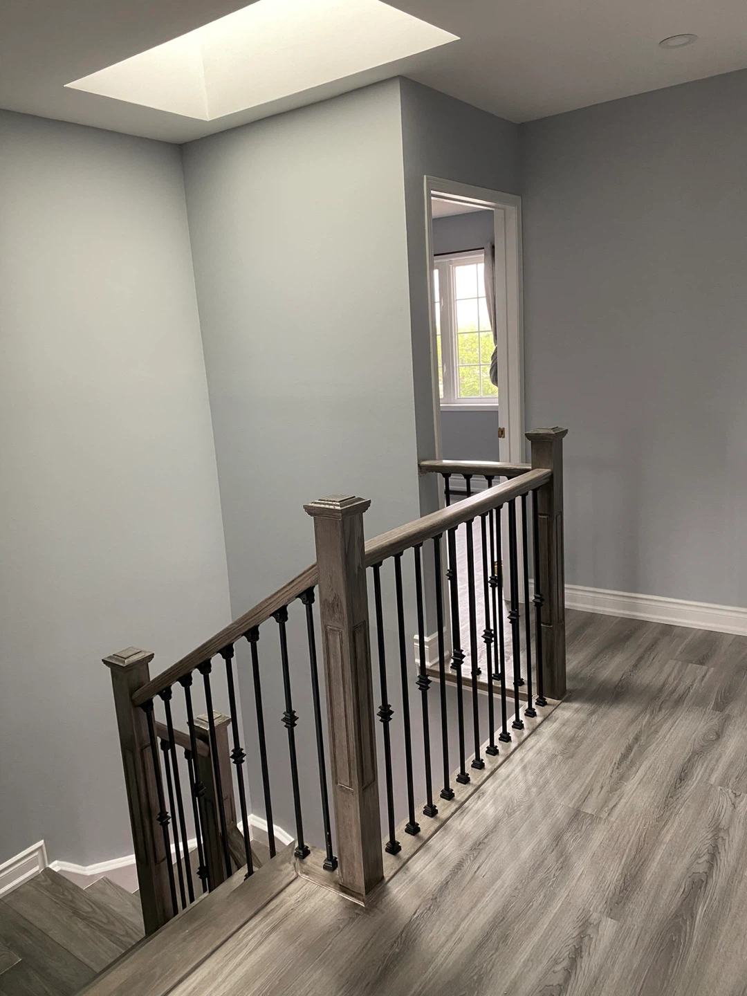 upper-floor room  for rent starting May 1, 2026. - photo 4