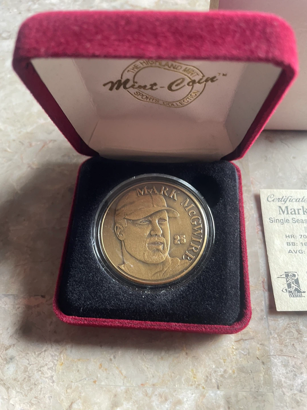 Mark McGwire 70 Home Run Record Solid Bronze Medallion - photo 2