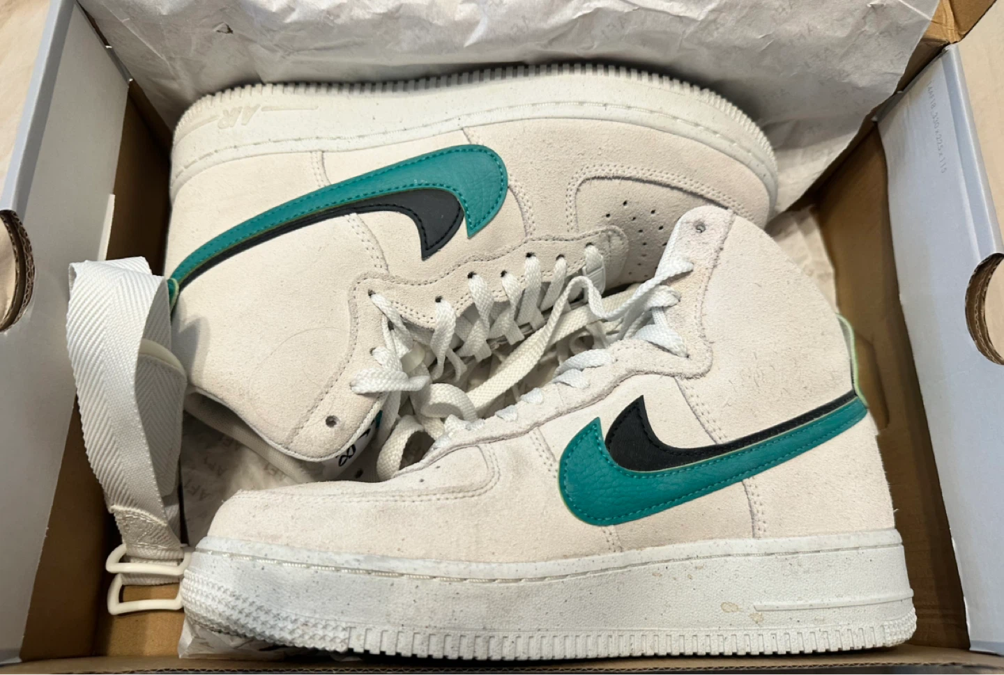 Nike Air Force 1 High SE  Green Shoes Size 7.5