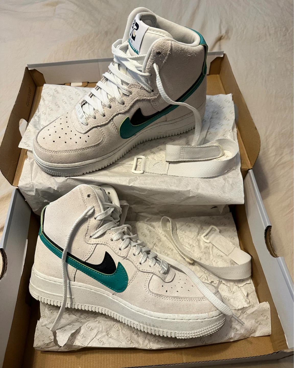 Nike Air Force 1 High SE  Green Shoes Size 7.5 - photo 3