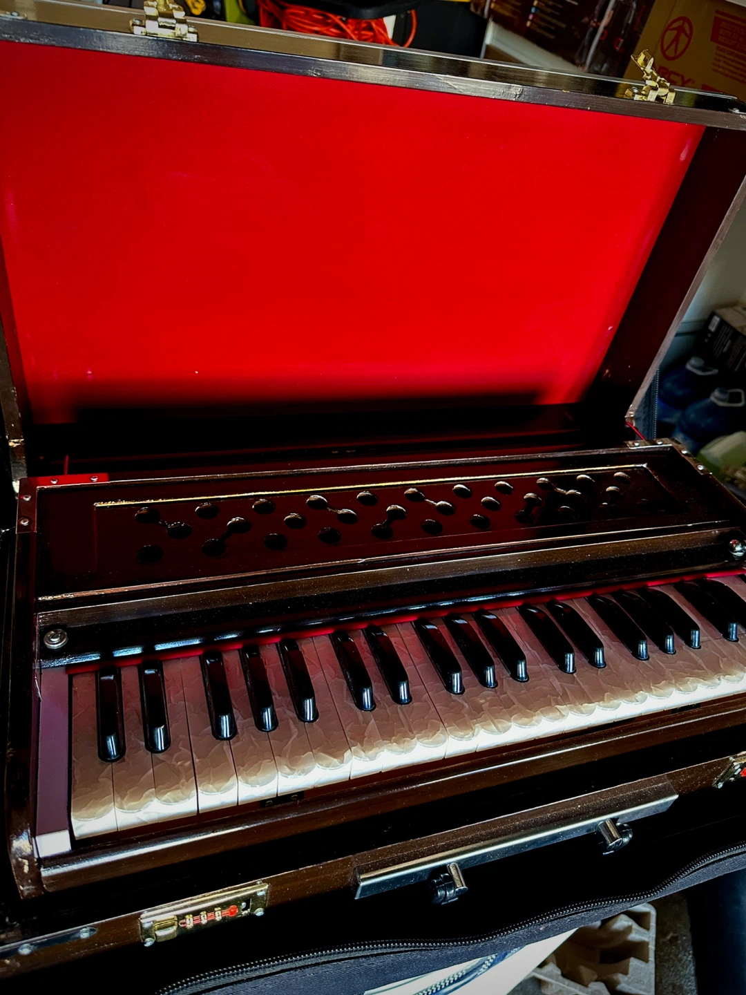 Calcutta Harmonium Musical Instrument