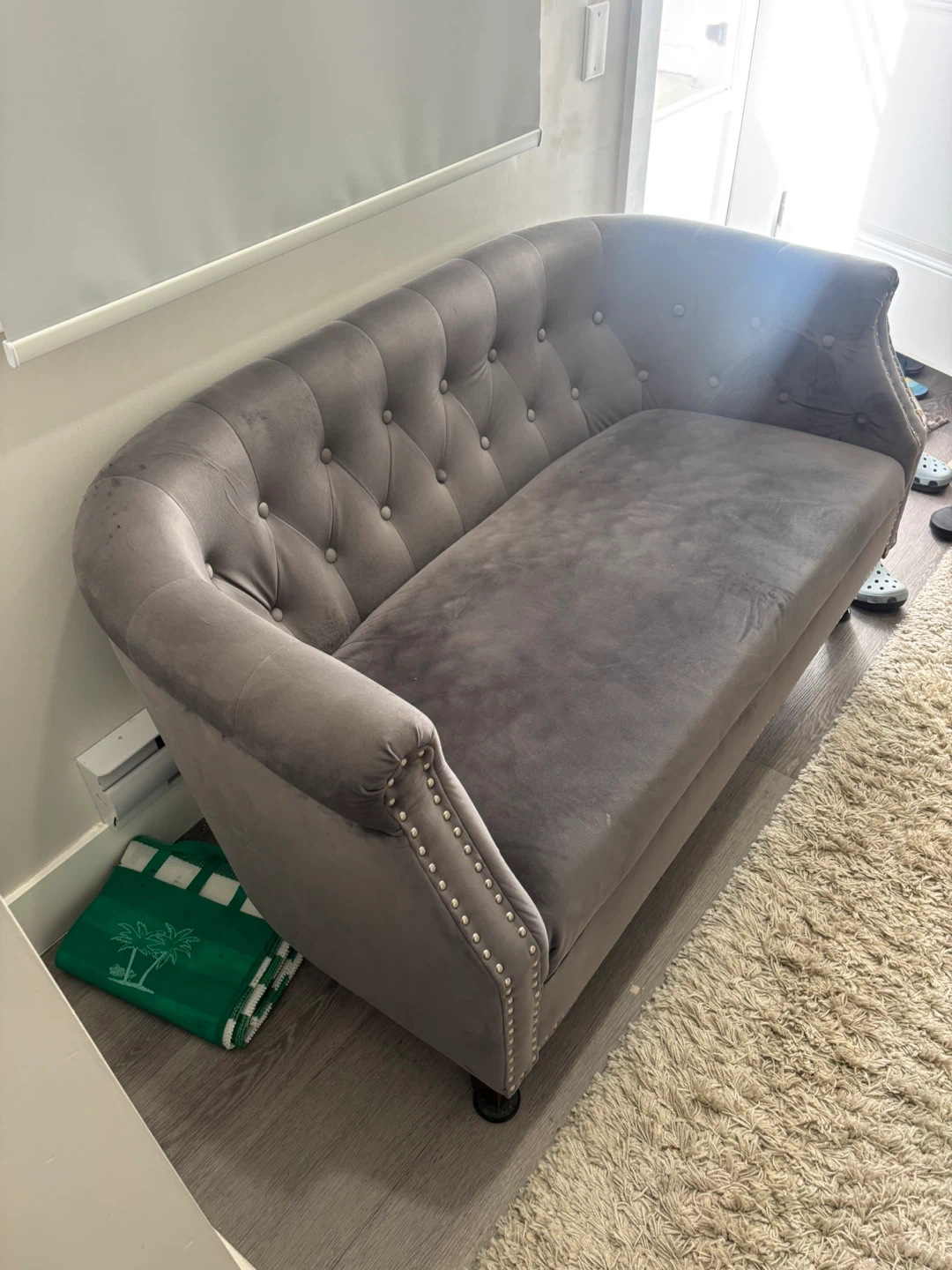 Grey Velvet Tufted Loveseat Sofa - photo 3