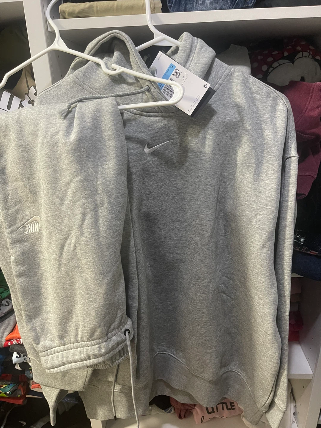 Nike Grey Sweatpants and Hoodie Set - Size M