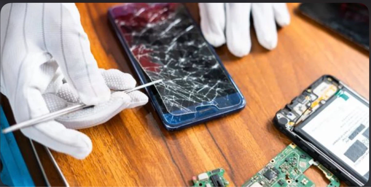 iPhone. Samsung. Google. Motorola. Certified technicians - photo 3