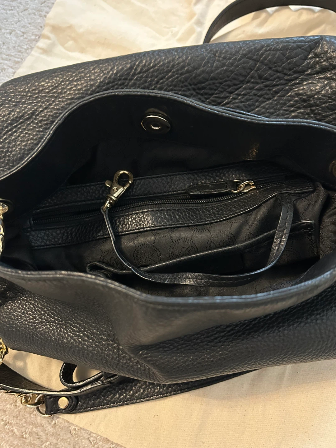 Michael Kors Black Leather Shoulder Bag - photo 4