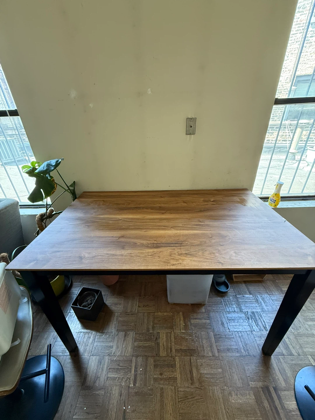 Dining Table with Black Legs