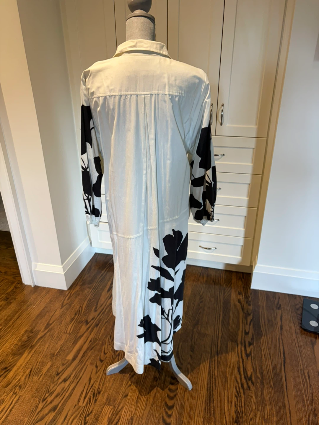 White Button-Up Maxi Dress with Black Floral Print - photo 2