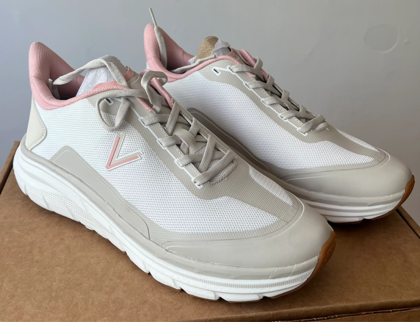 Vionic Women's Athletic Shoes - White/Pink/Tan