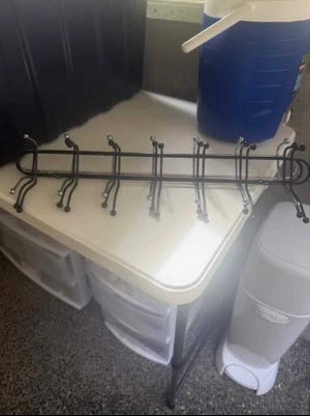 Hooks to door
