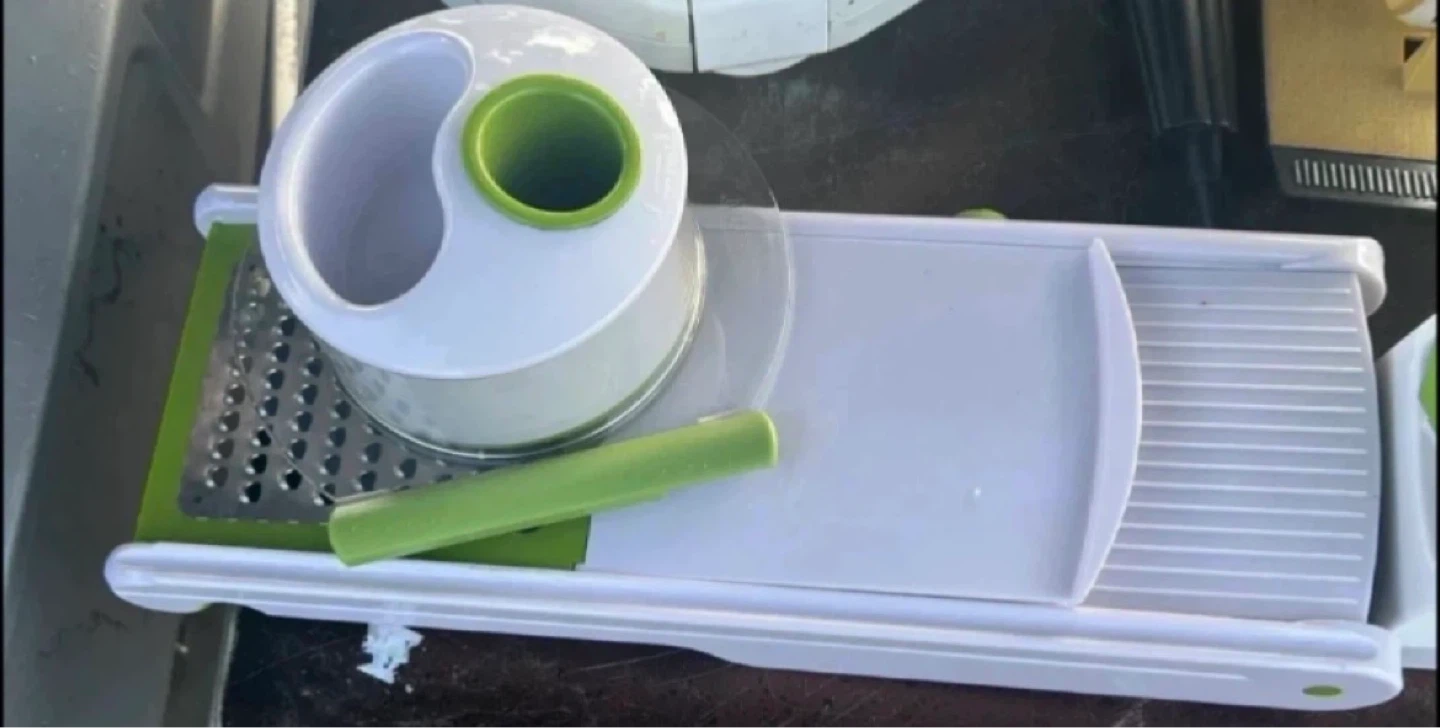 Mandoline Slicer - White & Green