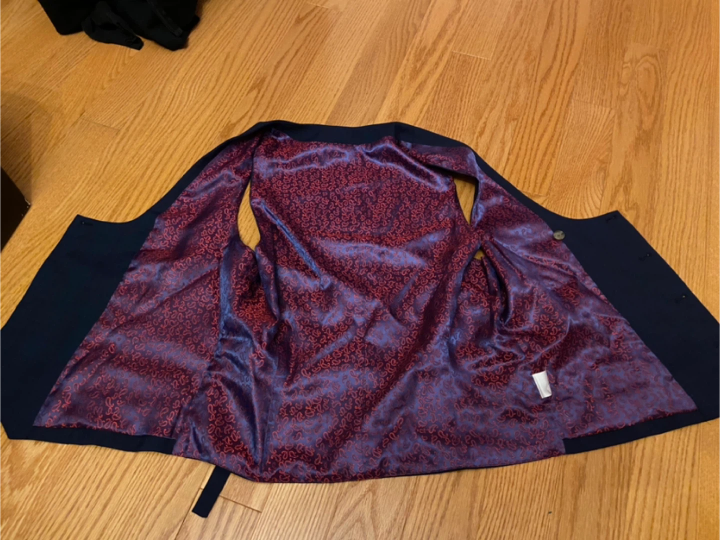 $10 for 2 Men's Double-Breasted Vest - photo 4