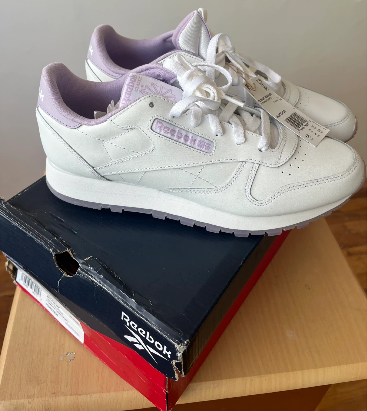 Reebok Classic Leather Running Shoes - Women's Size 10 - photo 4