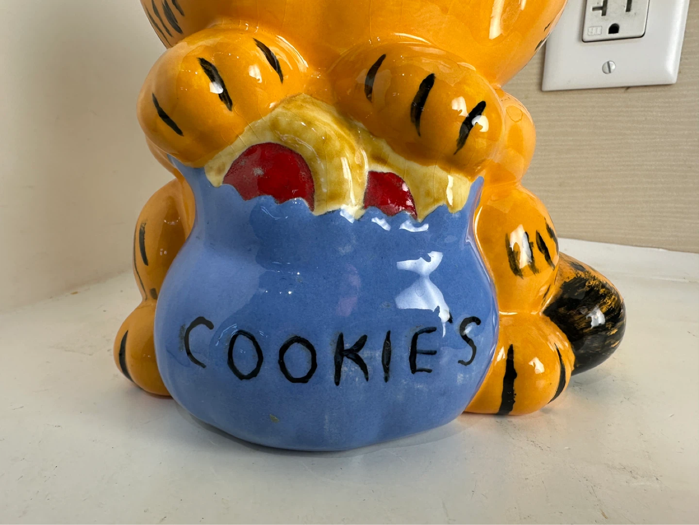 Vintage Hand Painted Ceramic Garfield Cookie Jar - photo 3