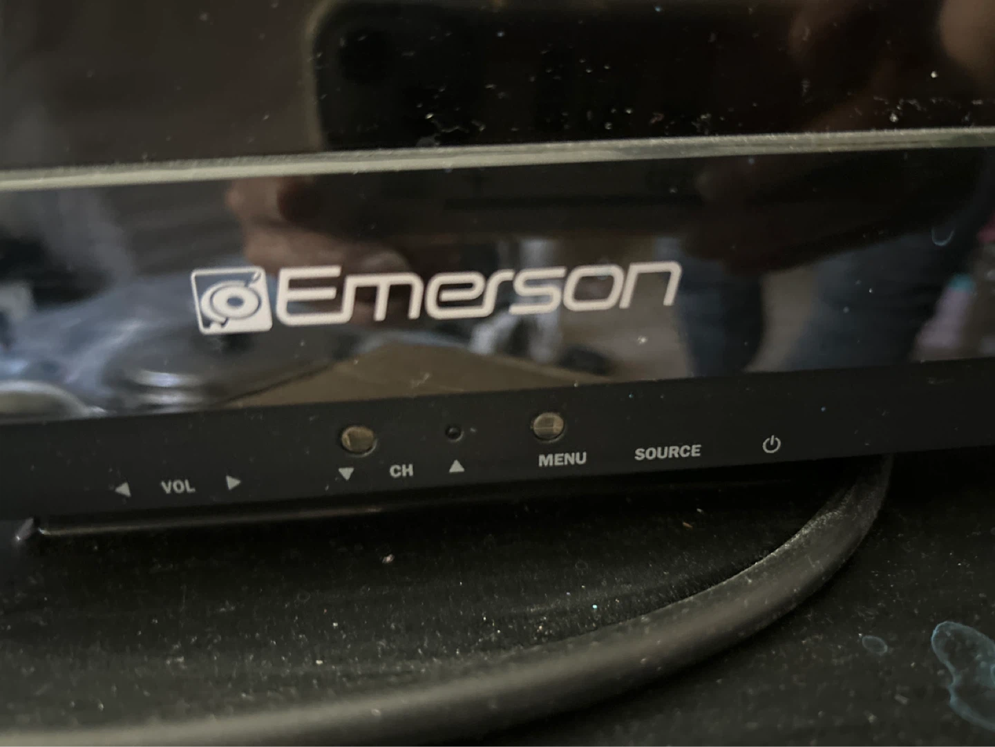 Emerson 32" LED TV - photo 3