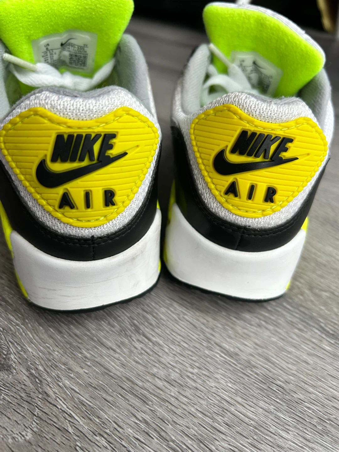 Nike Air Max 90 Shoes - Size US 6 - photo 4