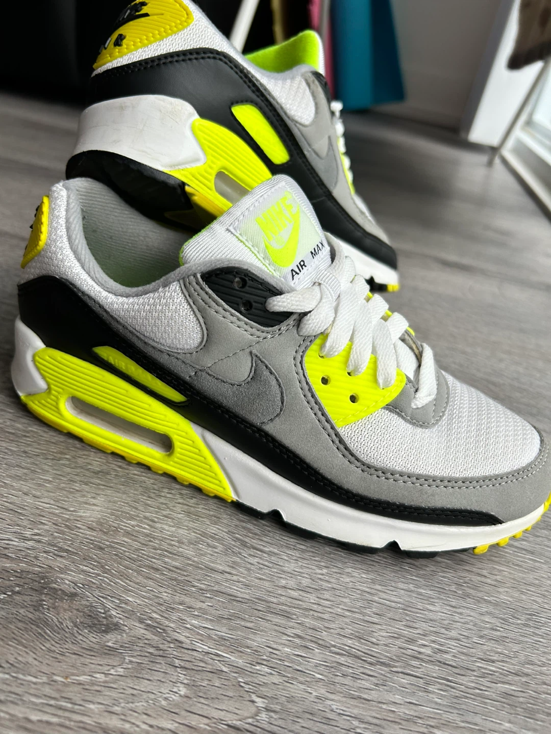 Nike Air Max 90 Shoes - Size US 6 - photo 2