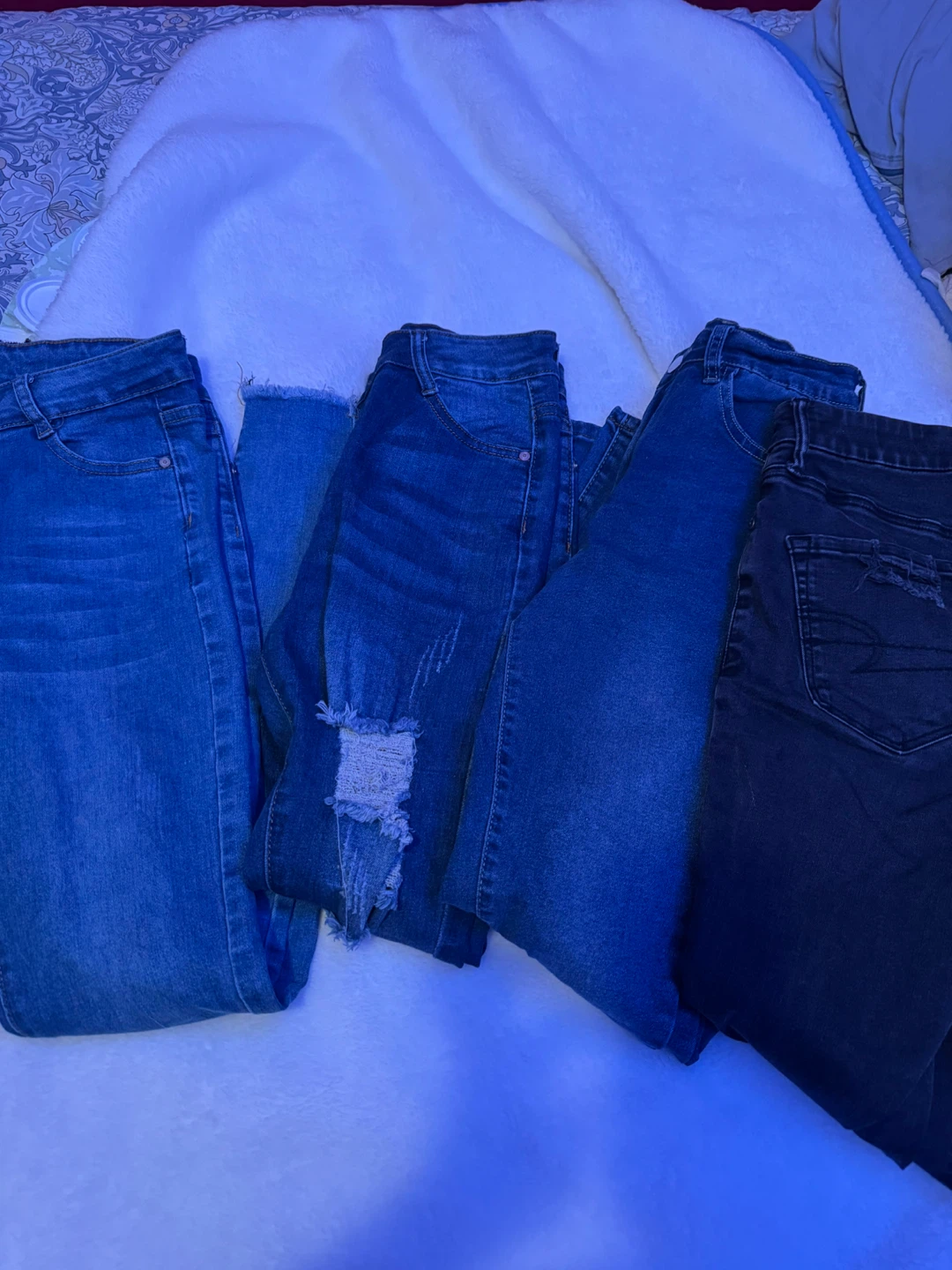 Bundle of 4 Pairs of Women's Jeans
