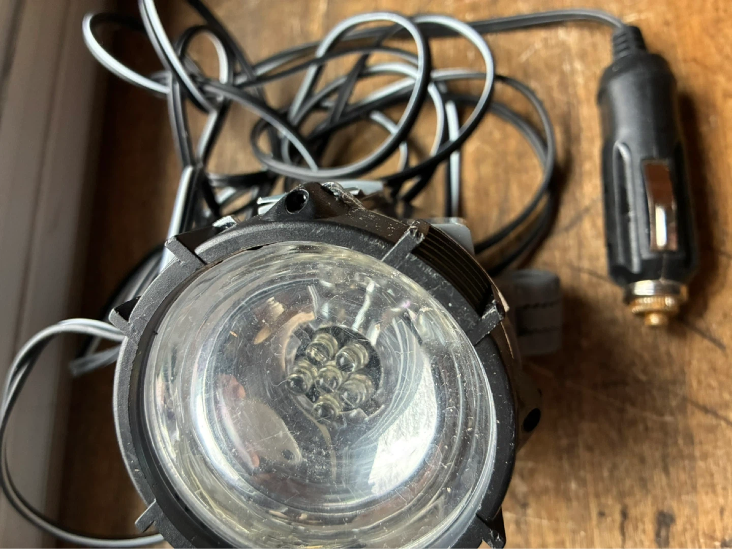 Portable car 12V emergency spotlight  LED cig lighter AS IS - photo 2