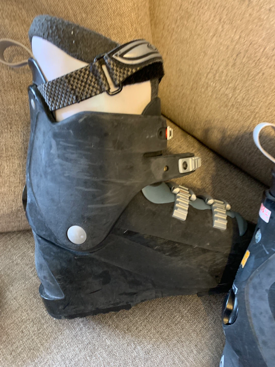 Salomon Ski Boots - Women's US 6.5 / UK 5 / EU 38 - photo 2