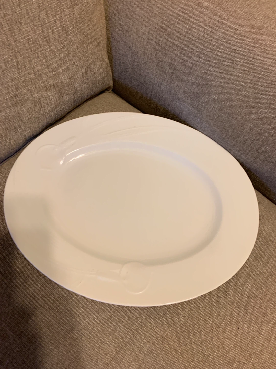 Mikasa Classic Flair Oval Serving Platter