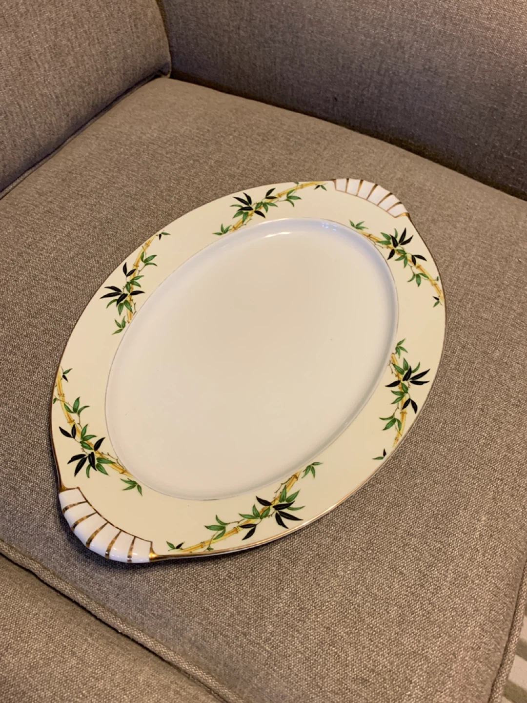 Oval Platter with Bamboo Design - photo 3