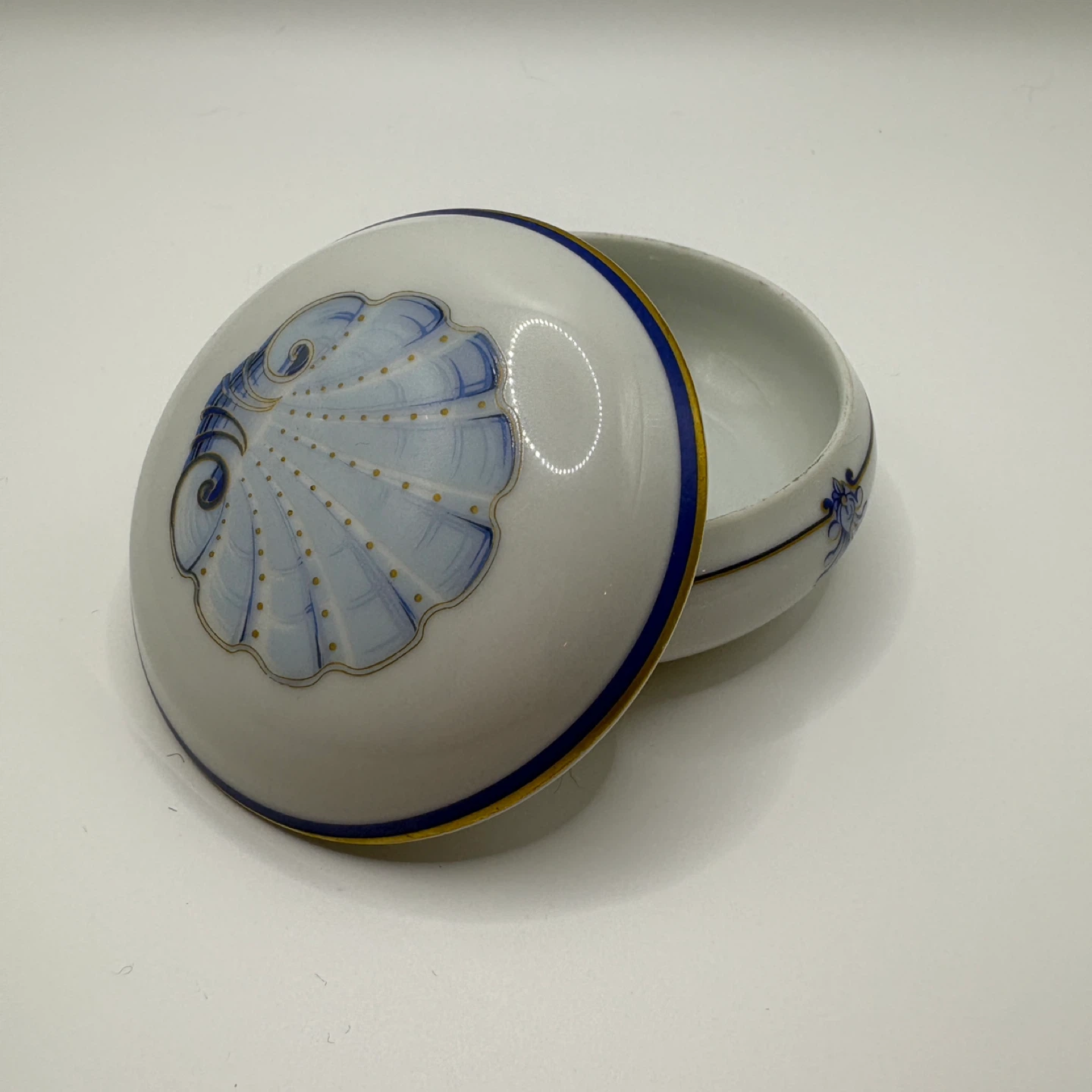 Tiffany & Co. Limoges France Shell and Thread Small Trinket - photo 3
