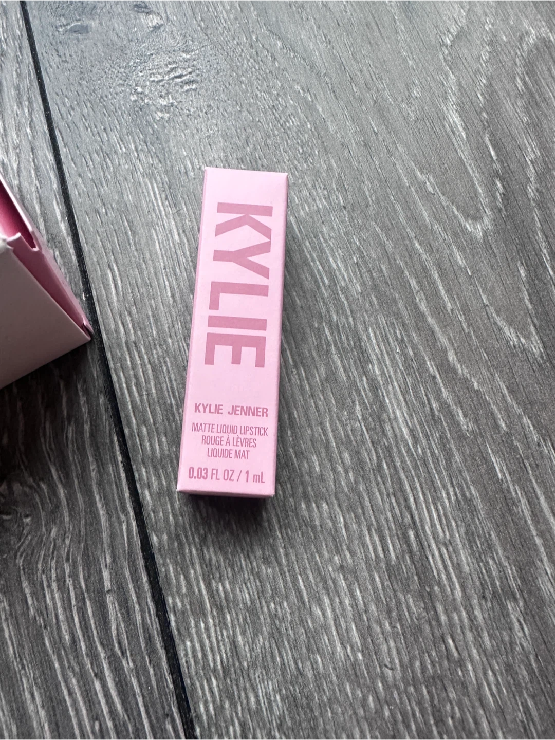 Both for $5! NEW Kylie Jenner Liquid Lipstick (1 mL) & Puff - photo 5