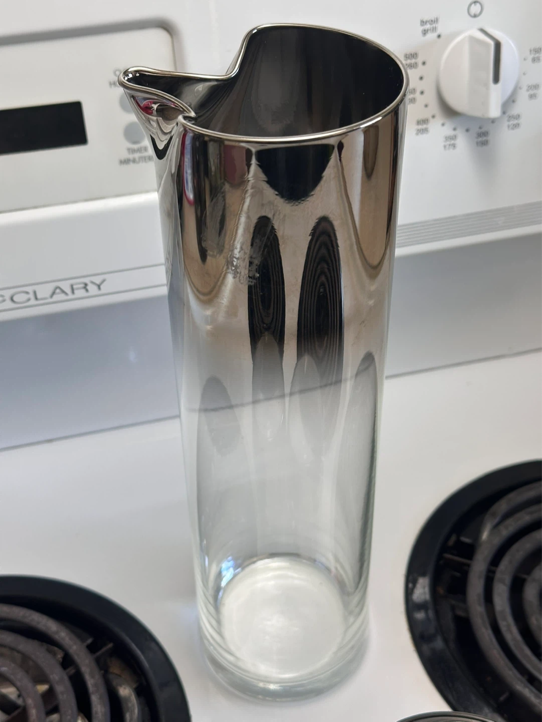 Dorothy Thorpe Silver Fade Cocktail Shaker and 2 Glasses - photo 2