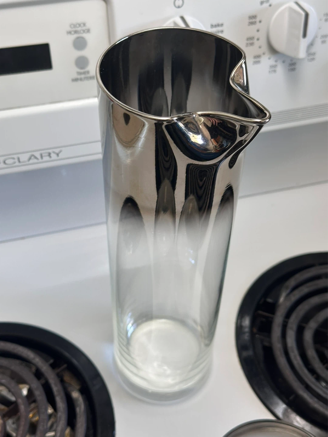 Dorothy Thorpe Silver Fade Cocktail Shaker and 2 Glasses - photo 5