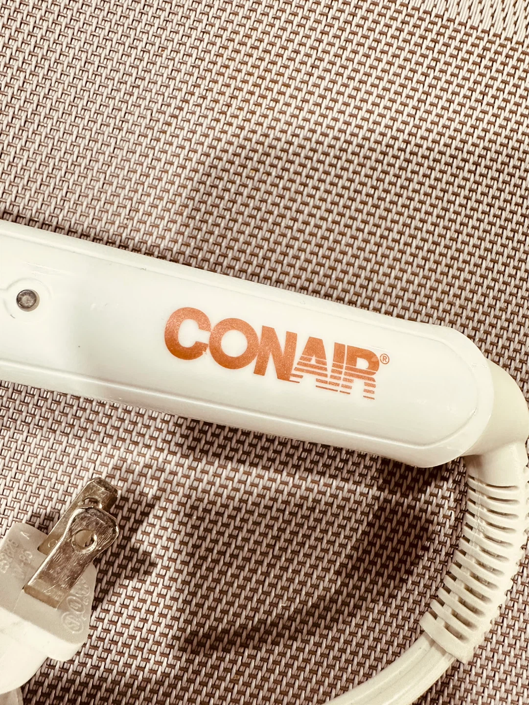 Conair Triple Barrel Waver - photo 2