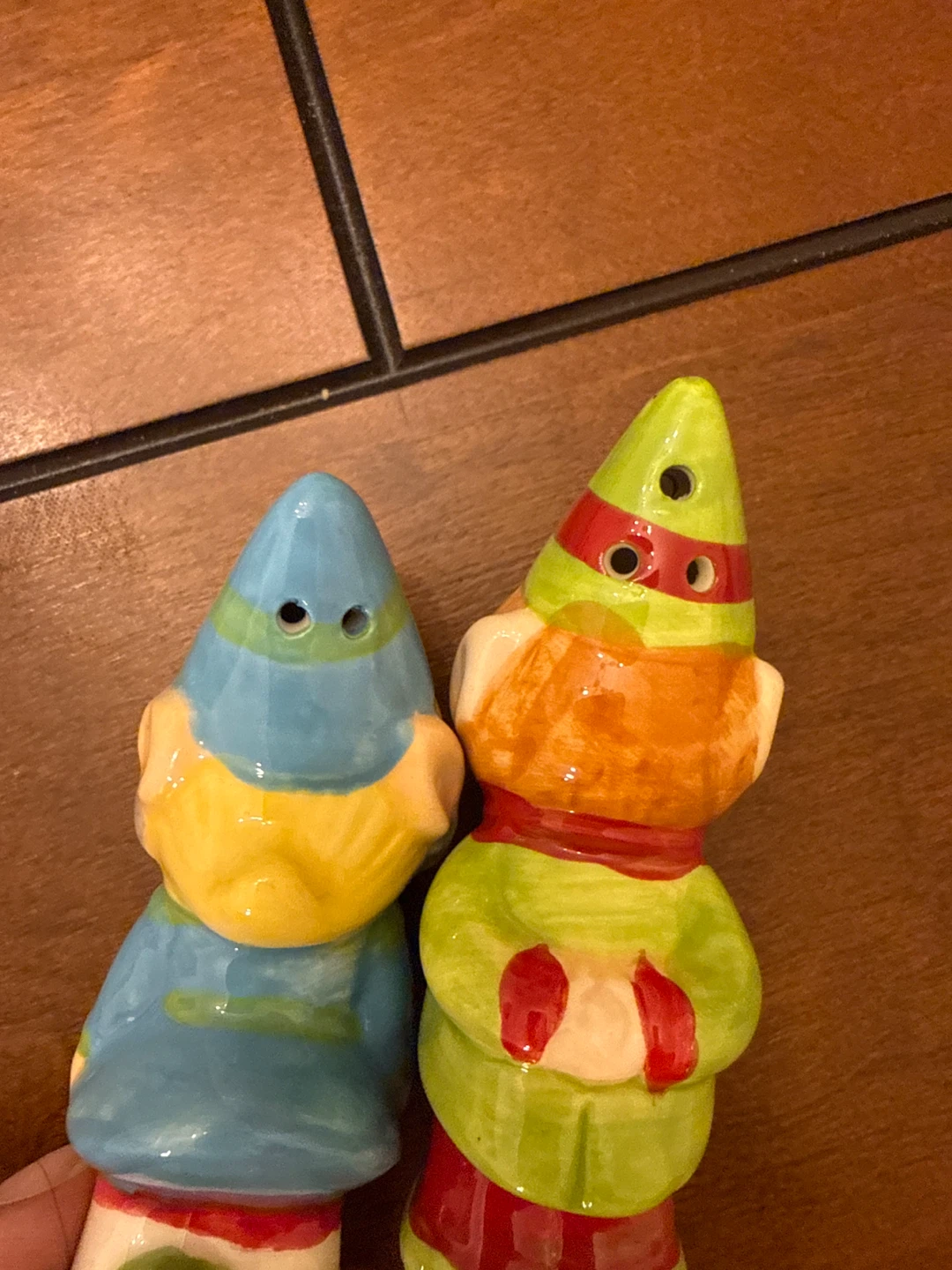 Ceramic Elf Salt and Pepper Shakers🥕 - photo 2