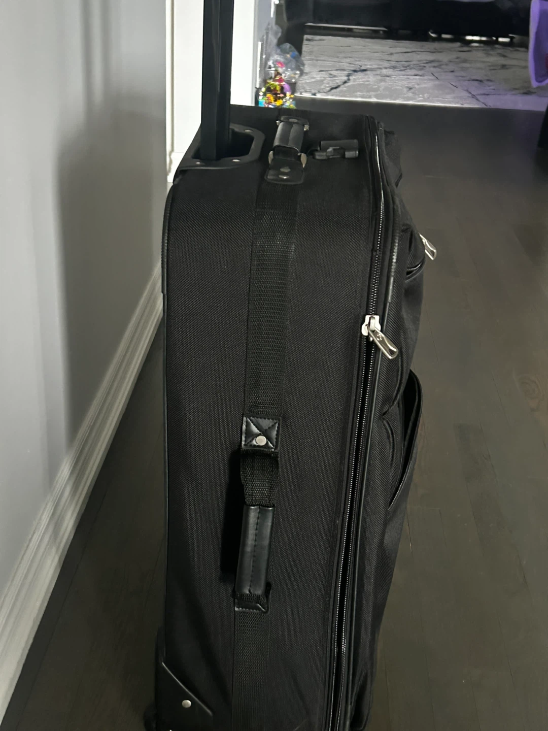 26” Air Canada Black Rolling Suitcase - photo 4