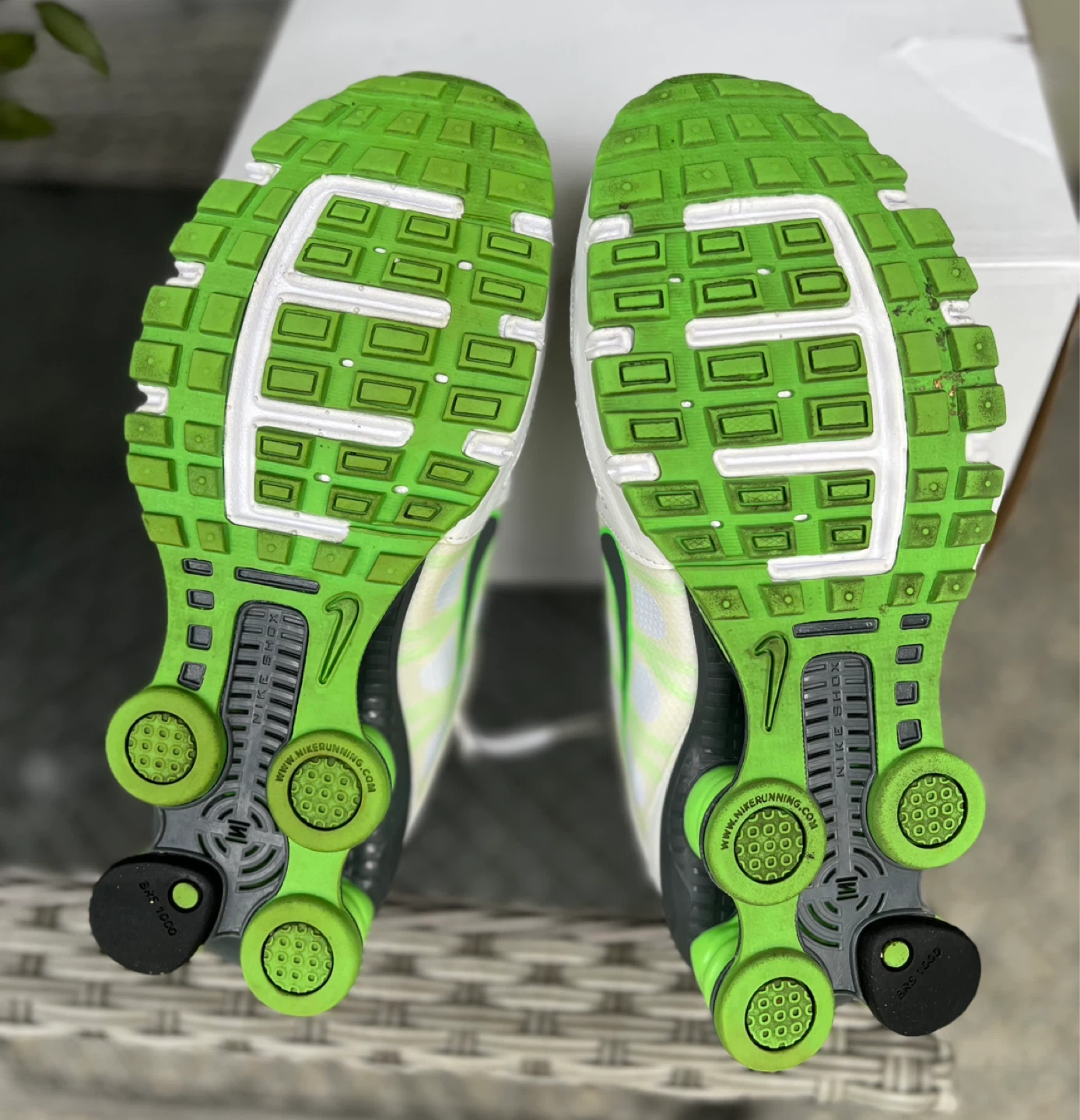 Nike Shox Running Shoes White/Lime Green - photo 2