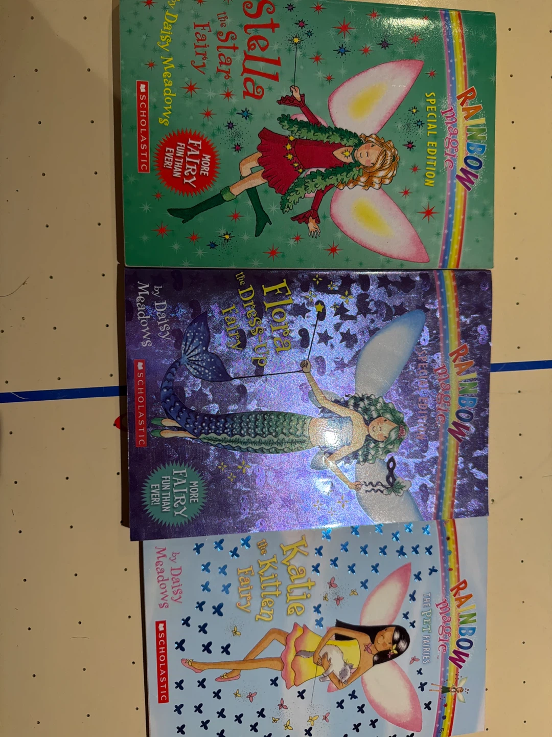 3 Rainbow Magic Children's Books (Set of 3) - photo 2