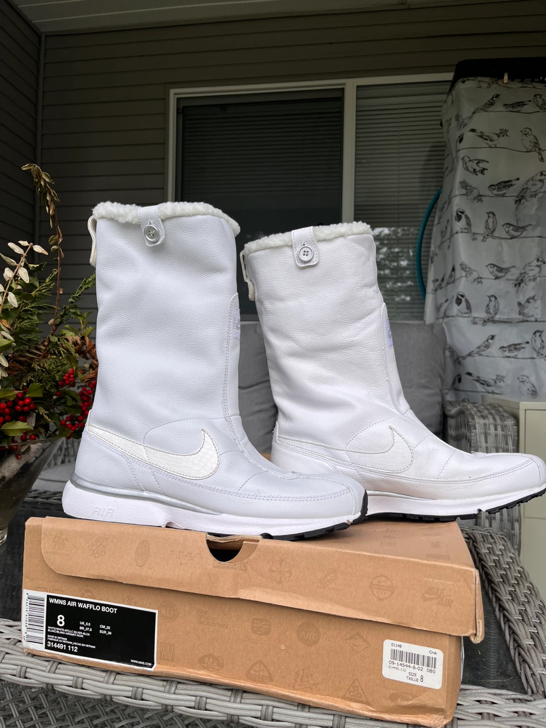 Nike Air Waffle Boot White Fur Lined Women's Size 8