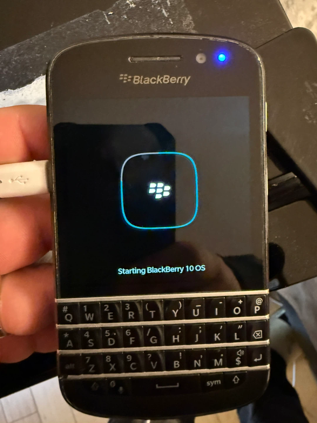 BlackBerry Q10 Smartphone