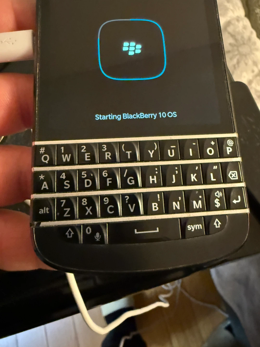 BlackBerry Q10 Smartphone - photo 3