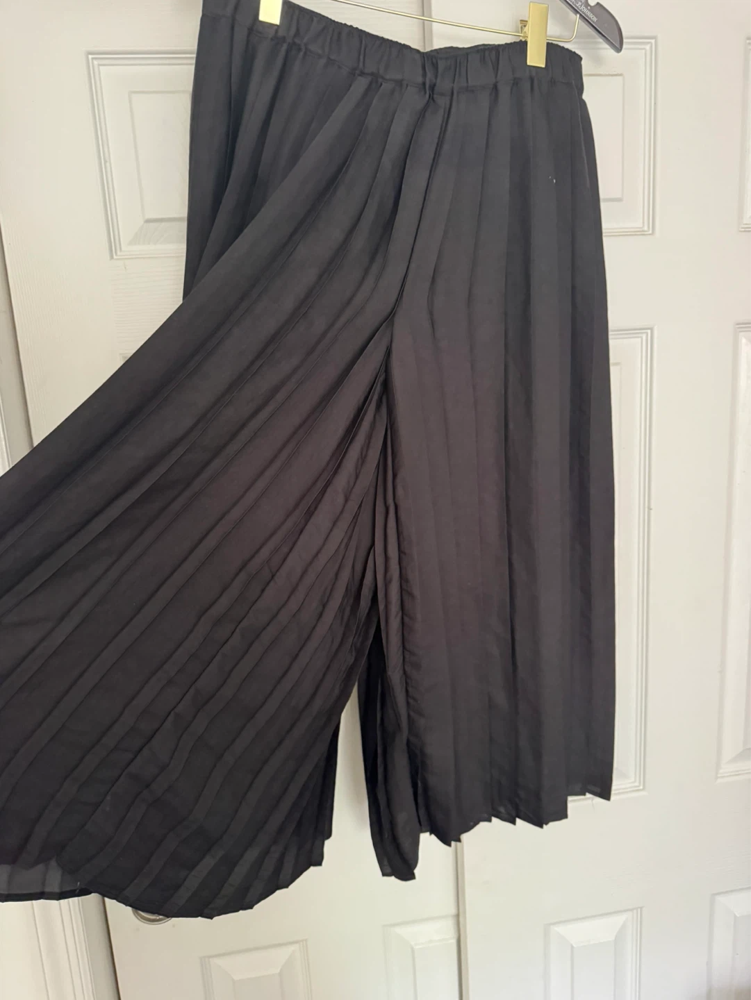Black Pleated Culottes Pants Size S - photo 2